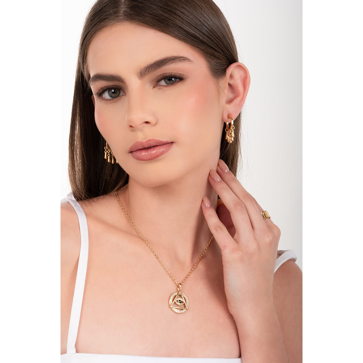 Collar en baño de oro diseño ojo negro y tono brillante