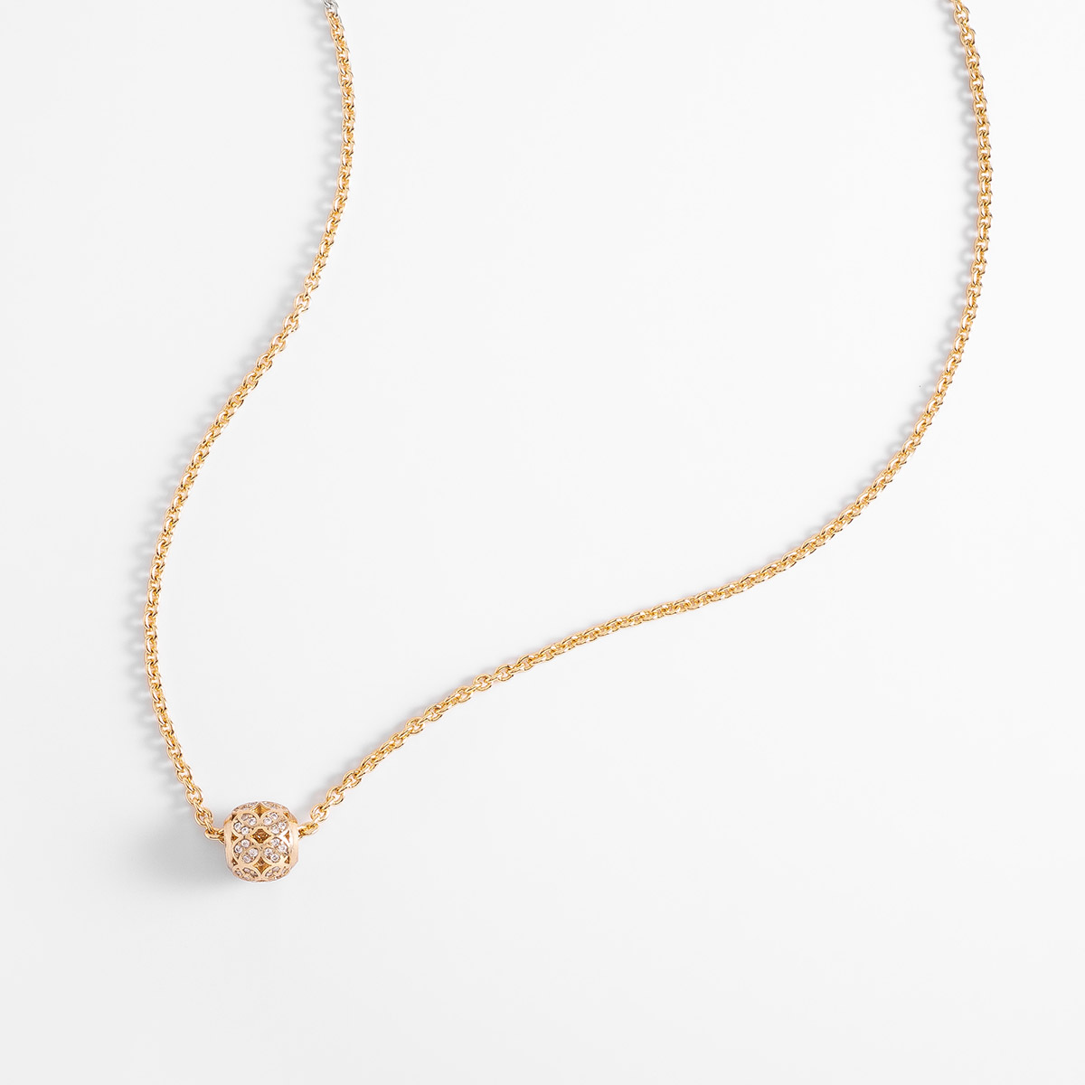 Collar en baño de oro dije esfera piedras rosa brillante