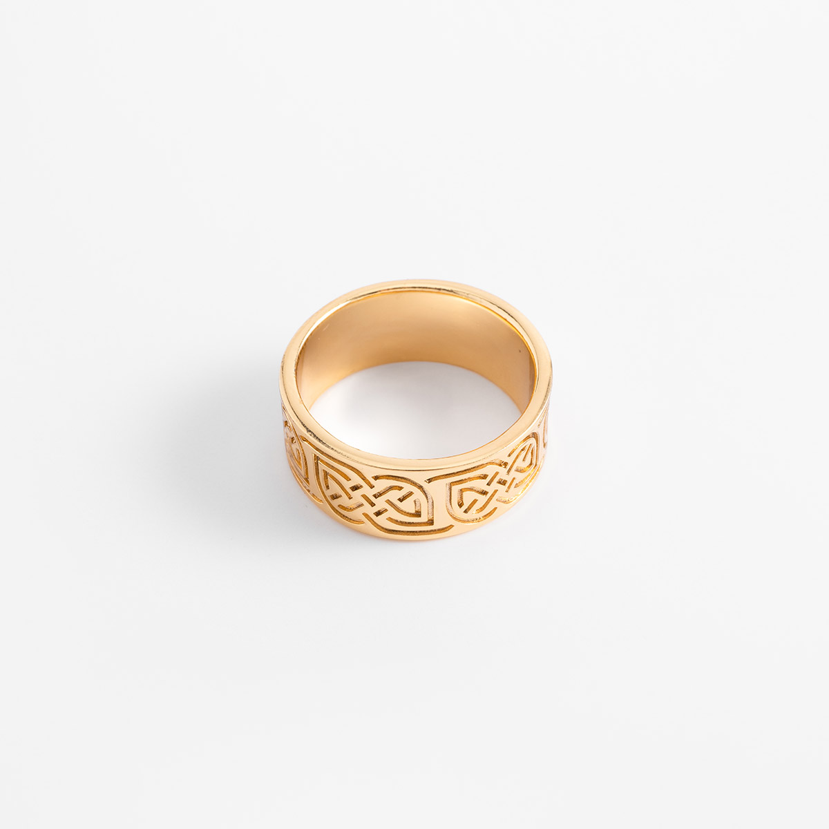 Anillo en baño de oro diseño entrelazado contemporáneo